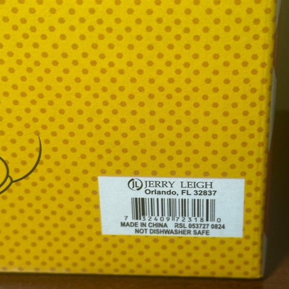 NIB - Disney Mickie & Minnie Ceramic Salt and Pepper Shakers. - Picture 4 of 5